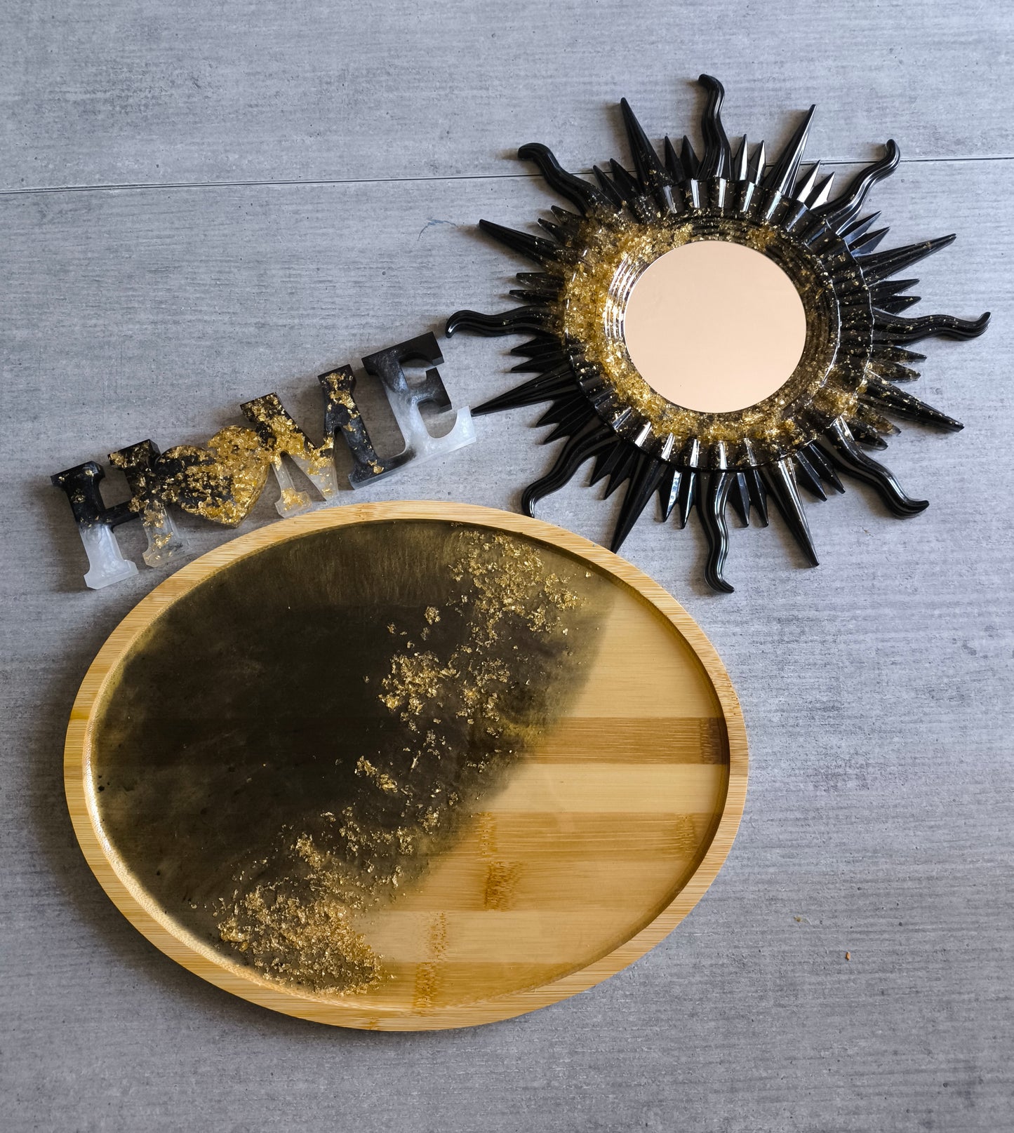 Décoration en or, noir et bambou artisanal made in France 💙🤍❤️ - L'art à part