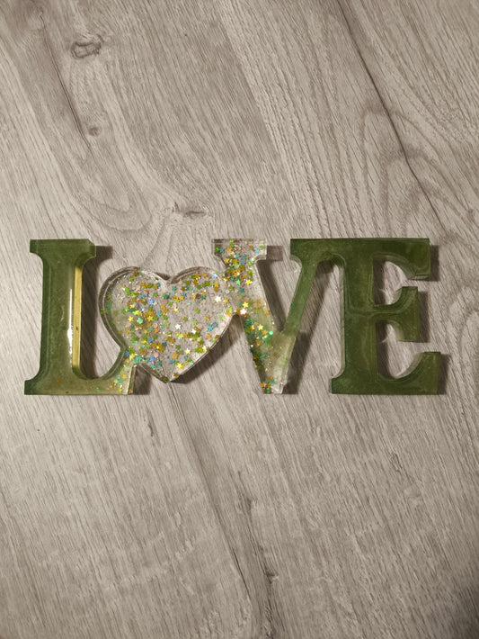 Décoration LOVE en résine - L'art à part