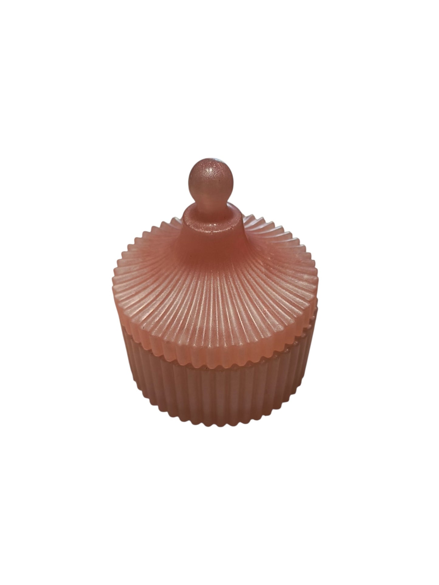 Petite boîte rose en résine