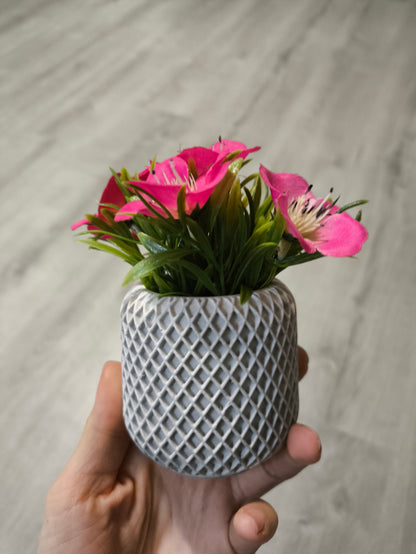 Pot en jesmonite avec sa Fleur offerte - L'art à part